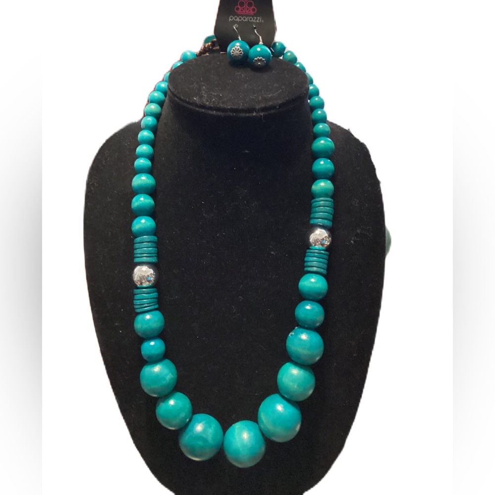 Paparazzi chunky necklace set